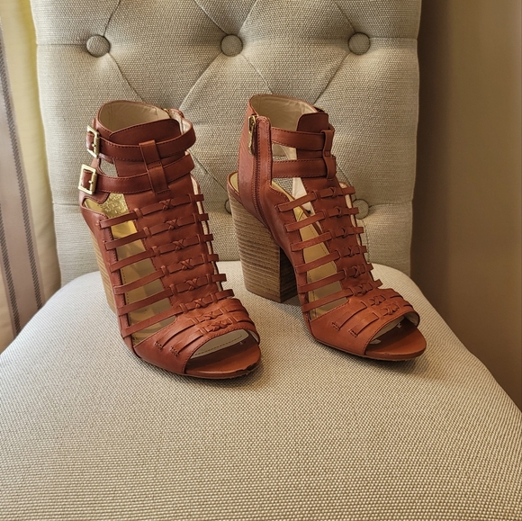 Vince Camuto Shoes - Vince Camuto Medow Sandal Booties. Size 10.